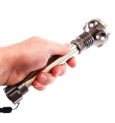 Leistungsstarke LED-Taschenlampe