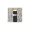 Feststehender schwarzer 120 FS Parkpfosten mit reflektierendem Edelstahlband